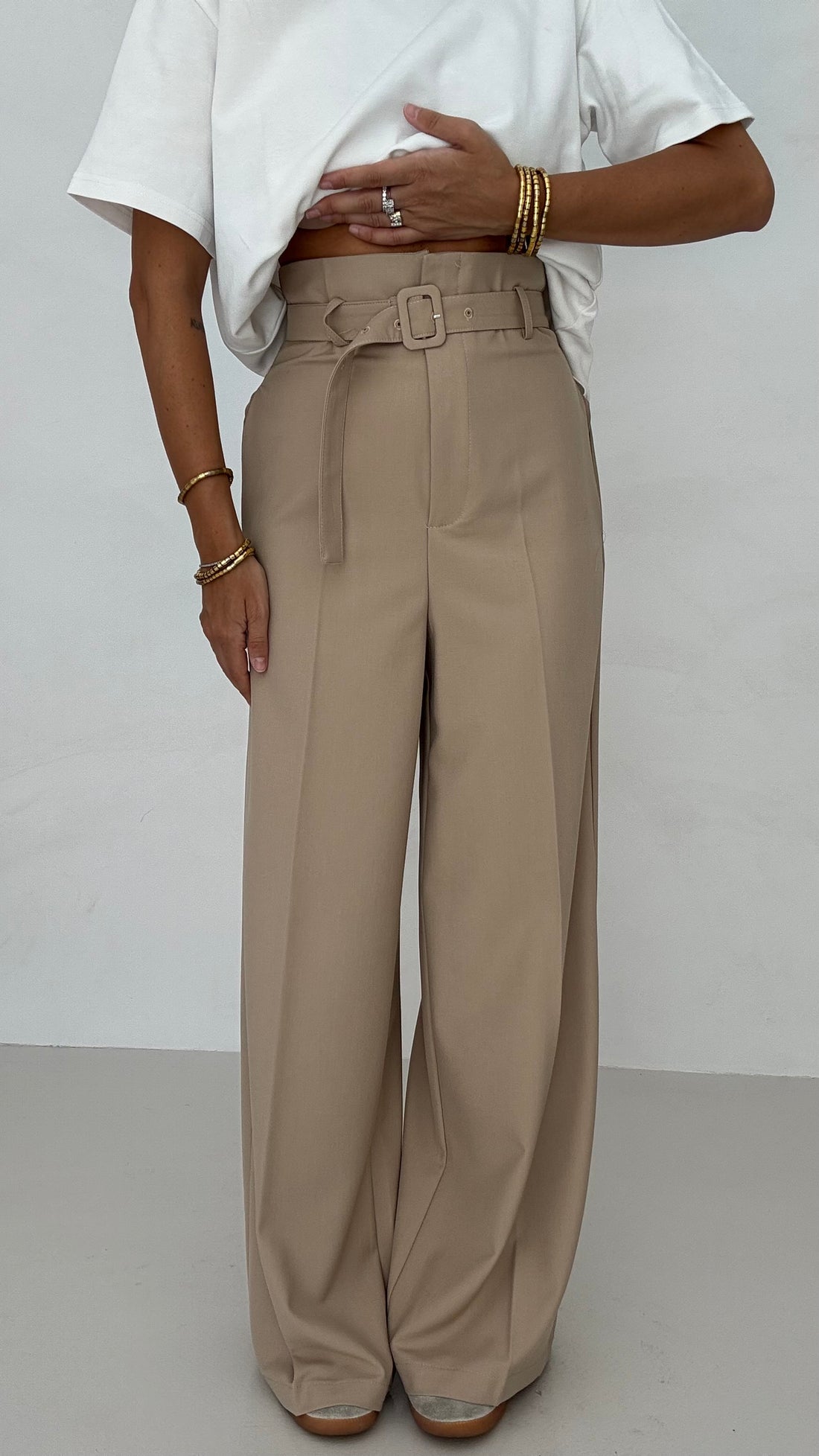 Pantalone ‘CLASSICO CON CINTURA’ Beige