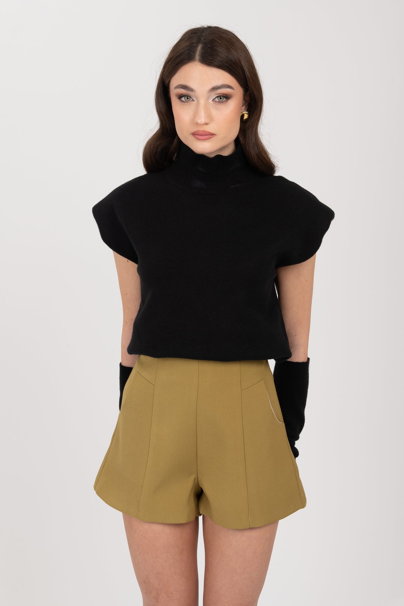 Maglione ‘COLLO ALTO’ con manicotto Nera