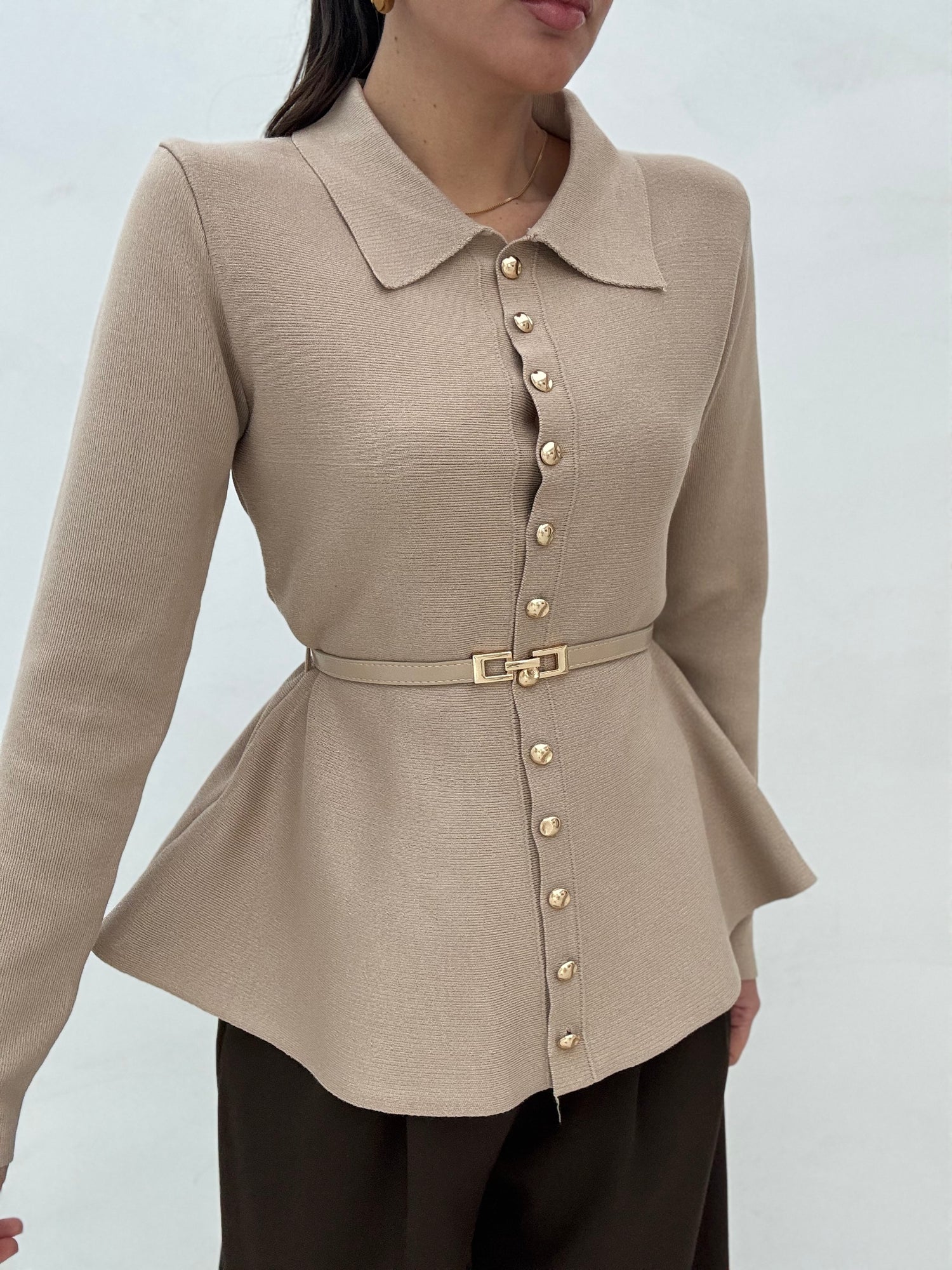 Maglione/Polo ‘CON CINTURINO’ e bottoni oro Beige