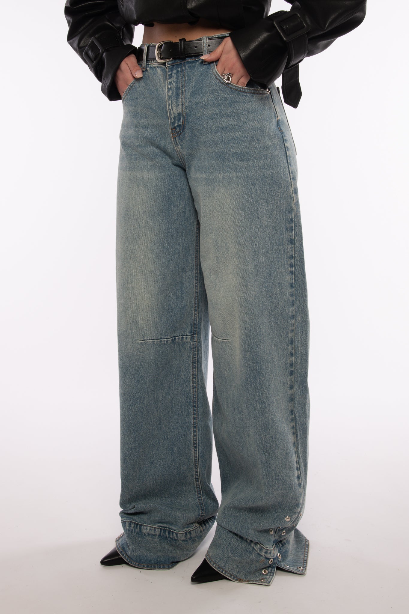 Jeans piegone con ‘BOTTONCINI’ Denim Medio