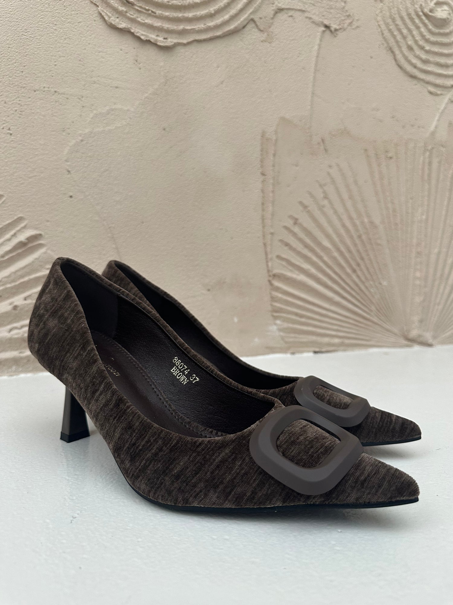 Decolletè ‘FIBBIA’ Cacao